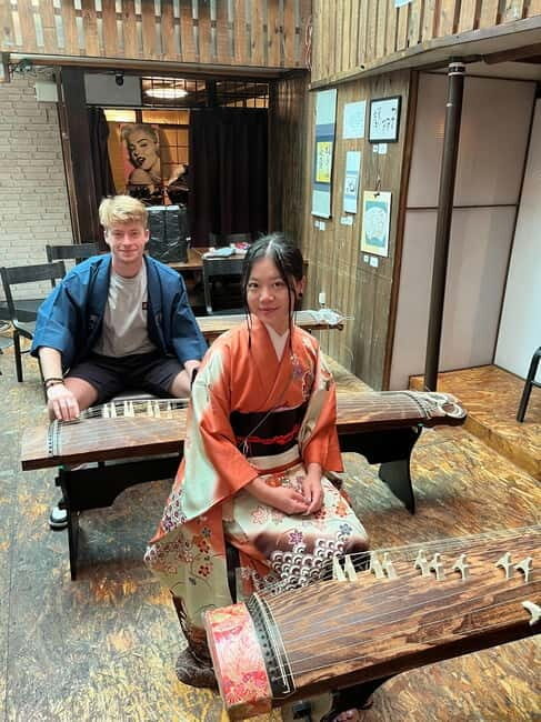 Kyoto: Japanese Koto Musical Instrument Class - First You Listen: How the Lesson Starts with a Live Performance