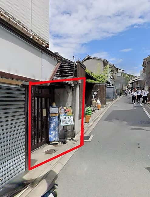 Kyoto : Kiyomizu-dera Temple : kimono and Indoor photo shoot - Dressing in Kimono: Included Gear and What It Means for Comfort