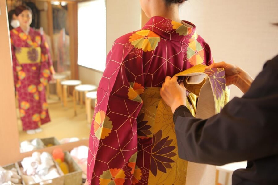 Kyoto : Kiyomizu-dera Temple : kimono and Indoor photo shoot - Private Group Feel: When “Private” Actually Matters