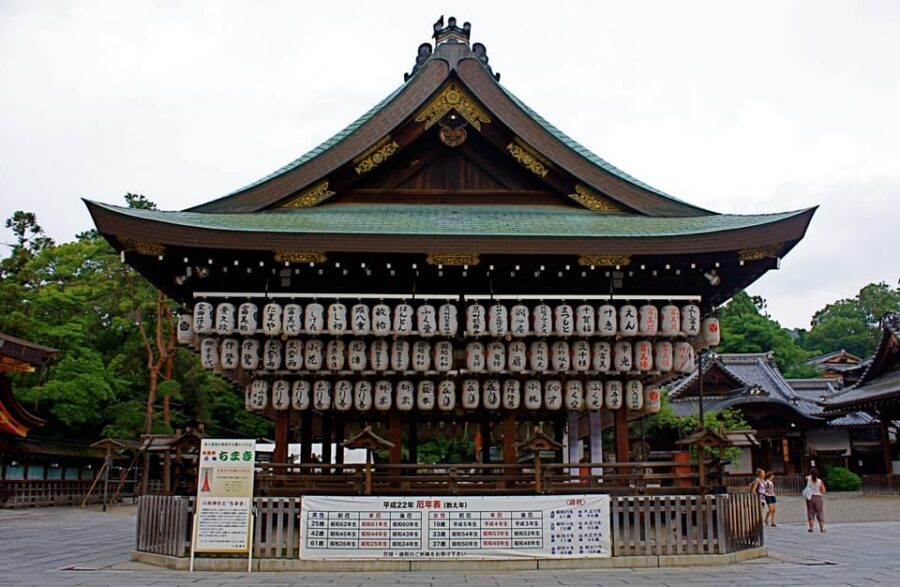 Kyoto: Kiyomizudera, Higashiyama and Yasaka Discovery Tour - Timing, pacing, and what to bring so the walk feels easy