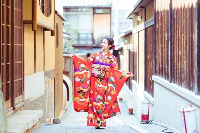 Kyoto Kiyomizudera Kimono Dressing with Hairstyle | Photoshoot - Choosing your kimono: the part that affects every photo