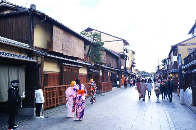 Kyoto Late Bird Walking Tour - Stop 4: Gion on foot, with a real chance to see geisha or maiko