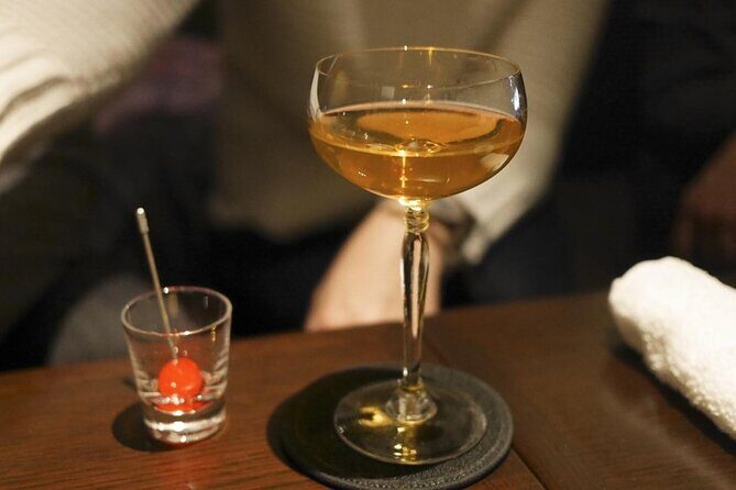 Kyoto Luxury Sake, Whisky and Cocktail Tour - Inside Gion: the best part is the guided context
