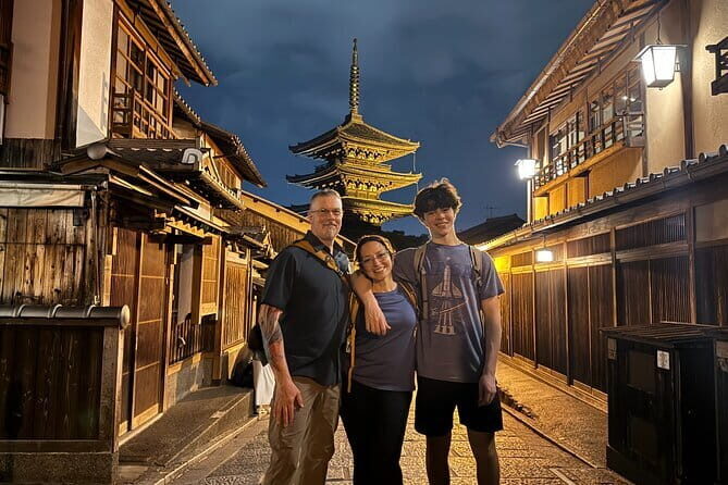 Kyoto Magical Night English Tour: Gion & Fushimi Inari Shrine - Sannenzaka, Ninenzaka, and Nene-no-Michi: stone paths and shogun-era storytelling