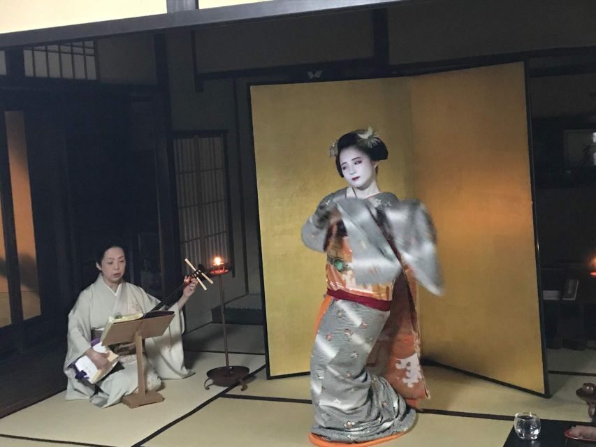 Kyoto: Maiko Happy Hour at a Historic Machiya - Maiko party games and Q&A: what you can actually ask