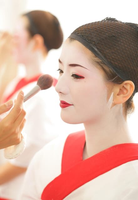 Kyoto: Maiko Makeover and Photoshoot Experience - Quick hits