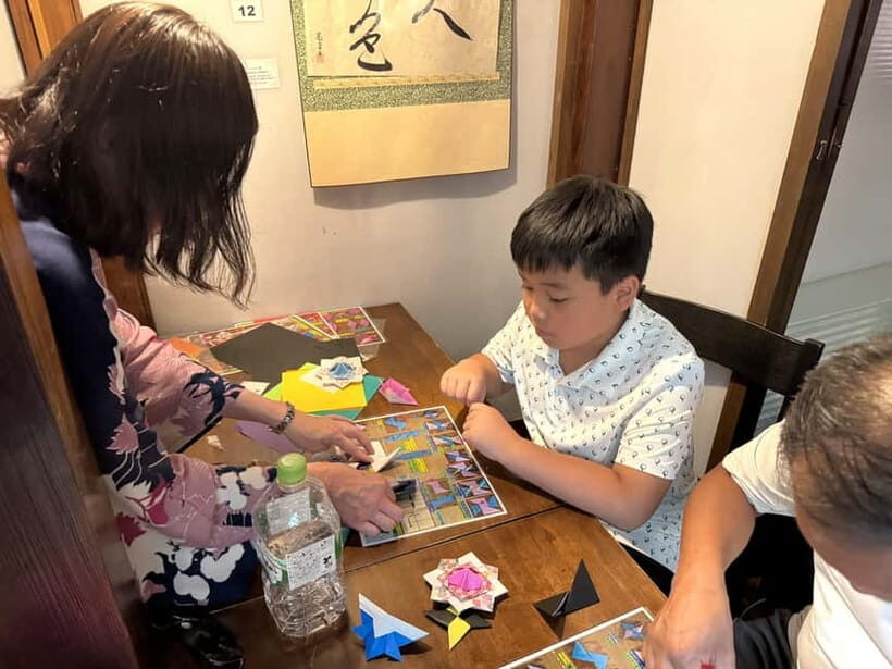 Kyoto: Mindfulness Origami Workshop, Limited 6/8–6/10 - Choosing Your Paper: Colored Tones or Traditional Patterns
