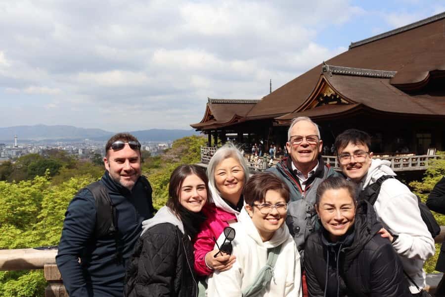 Kyoto Morning Highlights Tour: Fushimi, Kiyomizu-dera & Gion - Why a Kyoto morning walk beats the afternoon crowd surge