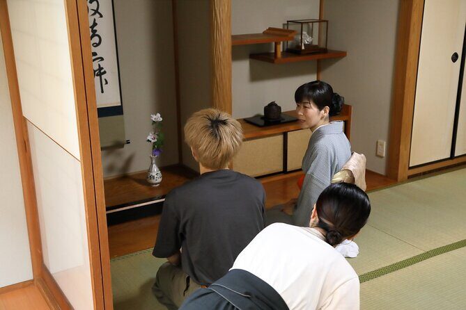 Kyoto near Fushimiinari Wagashi making&Small Group Tea Ceremony - Why the setting near Fushimi-Inari is a smart pairing