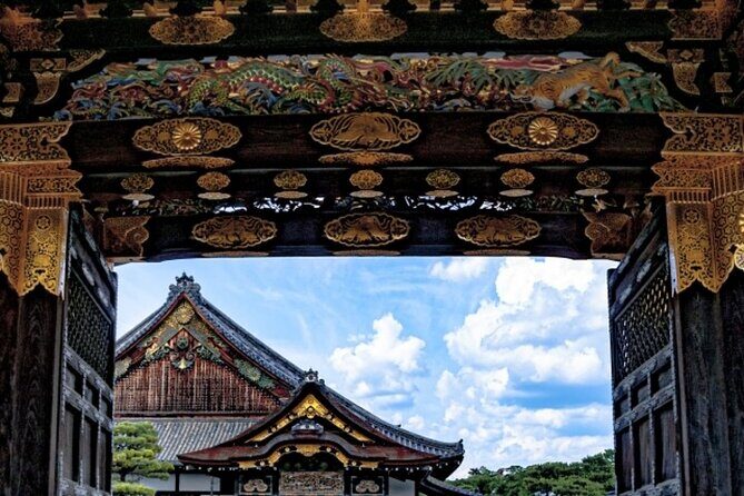 Kyoto: Nijo Castle World Heritage Guided Tour with Admission - Shoes, Socks, And Winter Comfort Inside the Palace