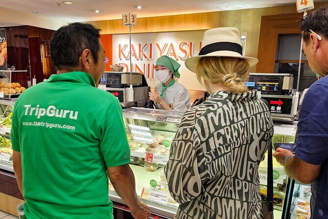 Kyoto Nishiki Market & Depachika: 2-hours Food Tour with a Local - Guides and group size: why the experience can feel different person to person