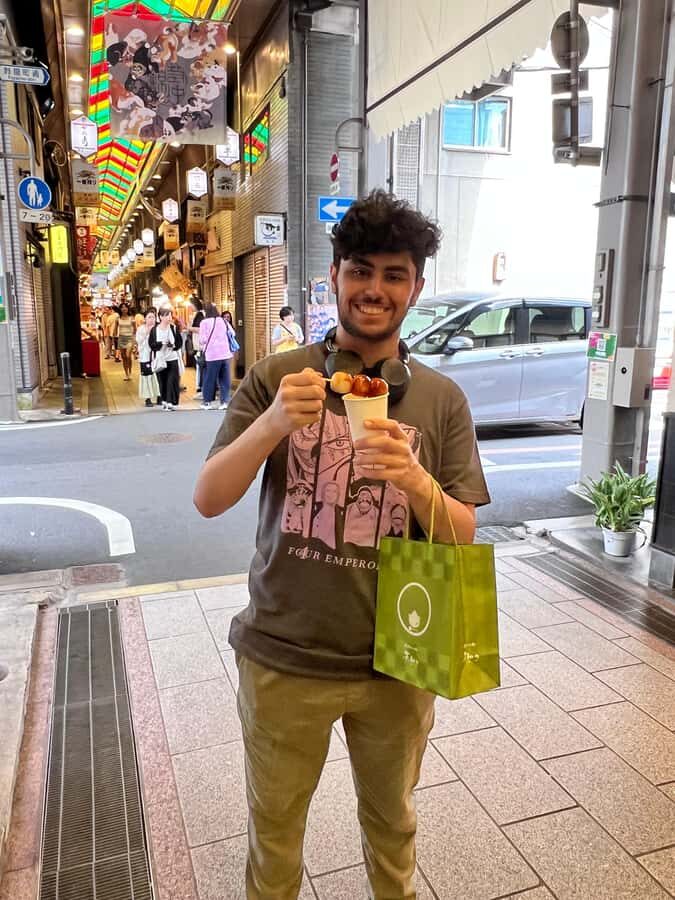 Kyoto: Nishiki Market Food Tour with Local Guide - What you’ll actually taste at Nishiki: seasonal, traditional, and teachable