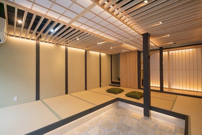 Kyoto : Okada Tea Ceremony & Kimono - Getting dressed: choosing your kimono and simple hairstyling