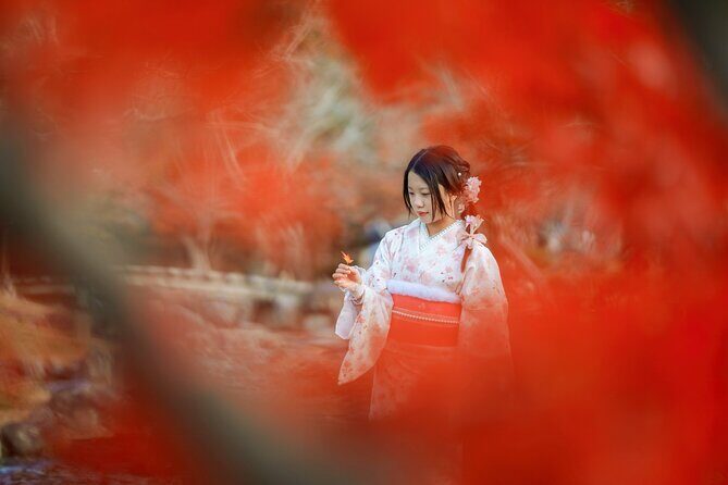 Kyoto Photo Travel with Local Guide and Personal Photographer - Gion streets: where Kyoto looks like Kyoto