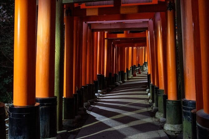 Kyoto Photography Masterclass - Private Photography Lesson - Why Kyoto night photography feels different from everywhere else