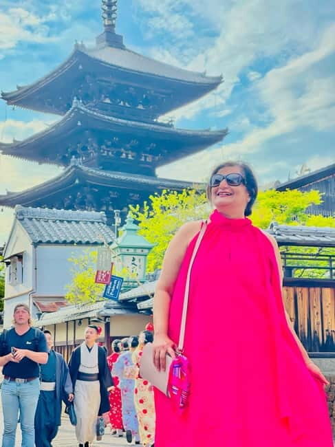 Kyoto: Private Customized Tour With English Speaking Guide - Yasaka Pagoda at sunset and the smooth lead-in to Fushimi Inari