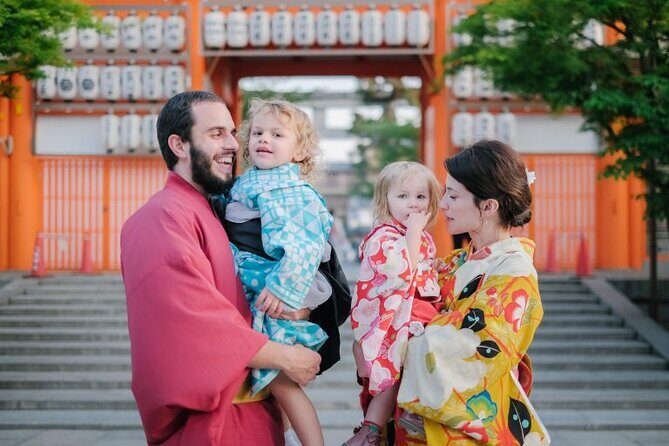 Kyoto Private Photoshoot Experience with a Professional Photographer - Gion street portraits: tradition, motion, and timing