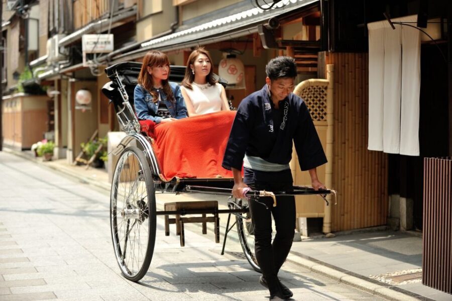 Kyoto: Private Rickshaw Tour of Gion and Higashiyama Area - Gion geisha-district atmosphere (and how you actually spot it)