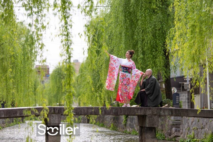 Kyoto: Private romantic photoshoot for couples - How the 45 Minutes Stay Romantic, Not Rushed
