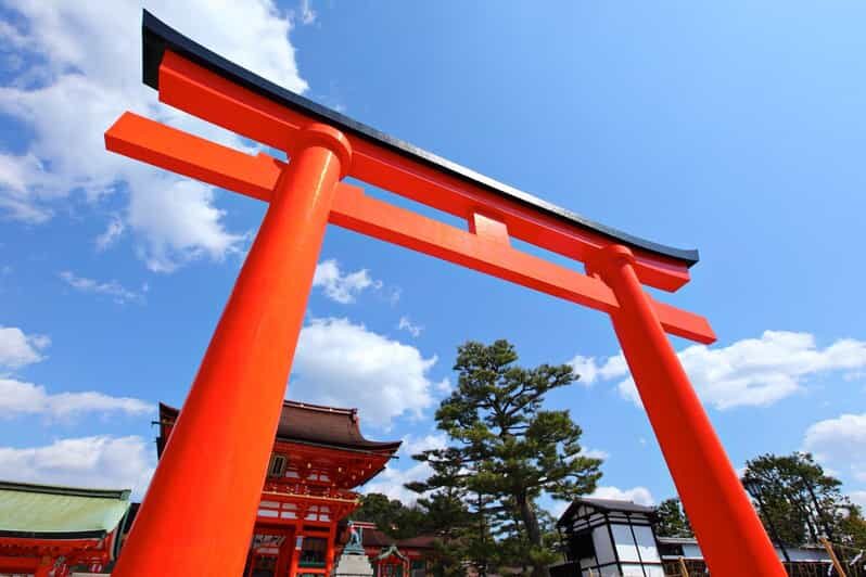 Kyoto: Private tour with Kyoto's licensed guide. Spanish - Kinkaku-ji (Golden Pavilion): what to notice beyond the photos