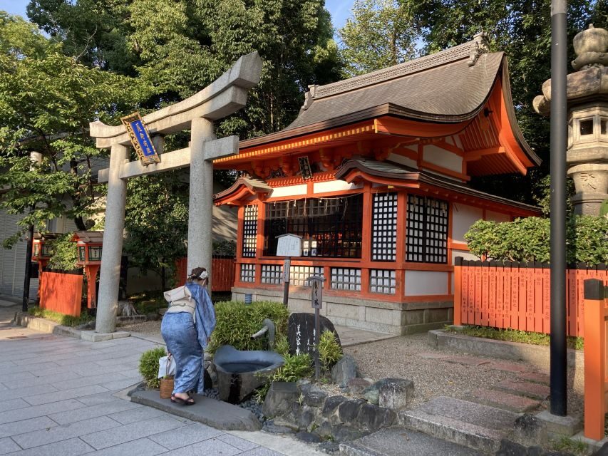 Kyoto: Private Walking Tour with Kiyomizu Temple & Gion - Price and logistics: what you’re paying for