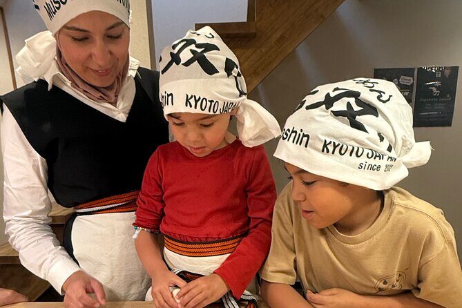 Kyoto Ramen Bowl Painting and Michelin Cooking Class - Vegetarian and Vegan Ramen: How the Class Adjusts