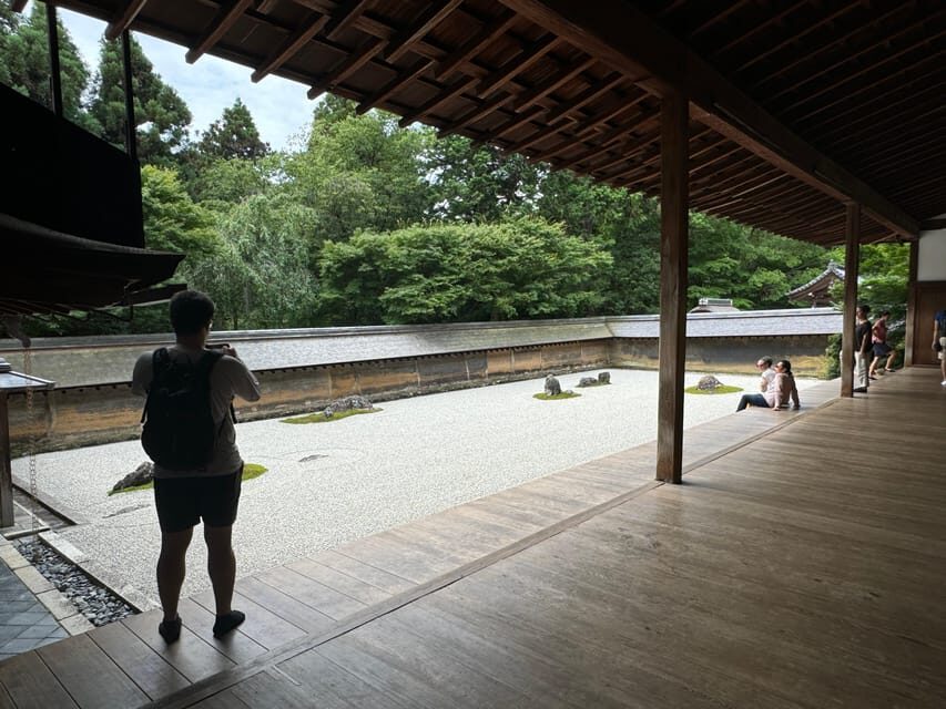 Kyoto: Ryōan-ji, Greatest Zen Garden Guided Tour in 90 Min. - Viewpoint time: taking in the garden from the right angle