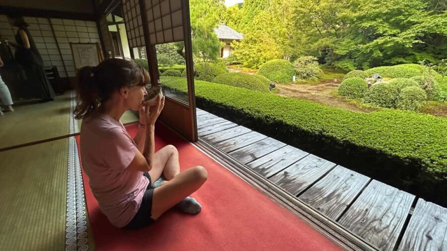 Kyoto: Shakyo & Matcha in Historic Temple Garden - Sennyu-ji and the walk that sets the tone