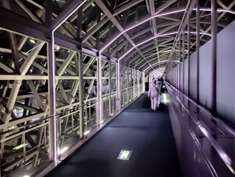 Kyoto: Station and Tower Night Tour with Light Show - Kyoto Tower at night: get the city from above