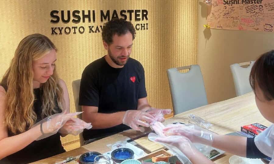 Kyoto: Sushi Making Experience in Kawaramachi - Included value: ingredients, meal, and a special gift