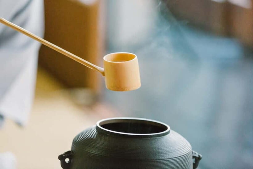 Kyoto: Tea Ceremony in 100-year-old Kyo-Machiya Townhouse - Inside Oike Bettei: The Machiya Room, the Seating Choice, and the Rules