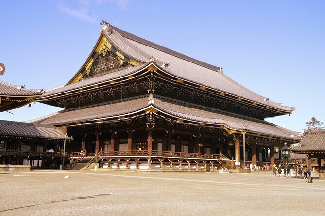 Kyoto TeamLab Biovortex & Kyoto Walking Tour - Nishi Honganji: Start at Amidadomon Gate and Tour the Grounds