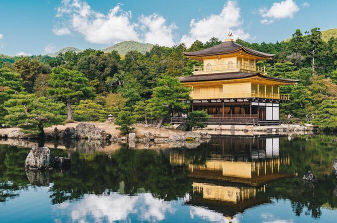 Kyoto tour with English Speaking Chauffeur - Stop 3: Gion for old streets and traditional neighborhoods
