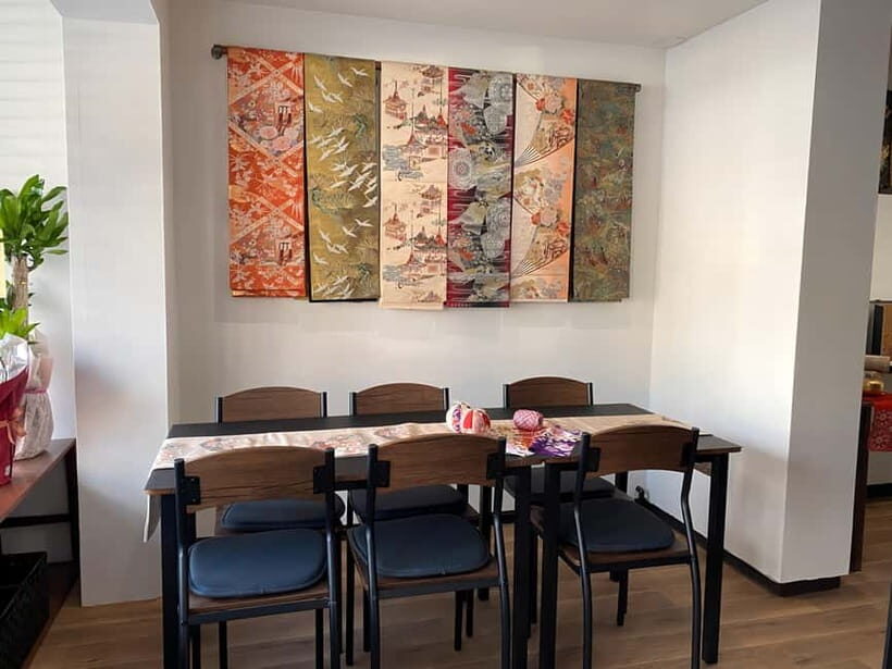 Kyoto: Traditional Kimono Fabric Handicrafts Workshop - Inside the Workshop: Picking Fabrics and Learning the Process