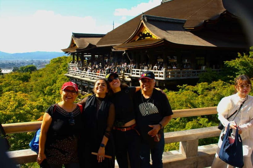 Kyoto: Walking tour Kiyomizu, Geisha District with a Local - Why This Kyoto Walk Feels Local From the First Corner