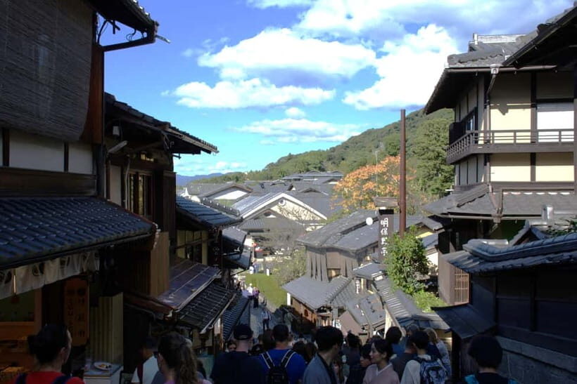 Kyoto: Walking tour Kiyomizu, Geisha District with a Local - Who Should Book This (and Who Should Skip It)