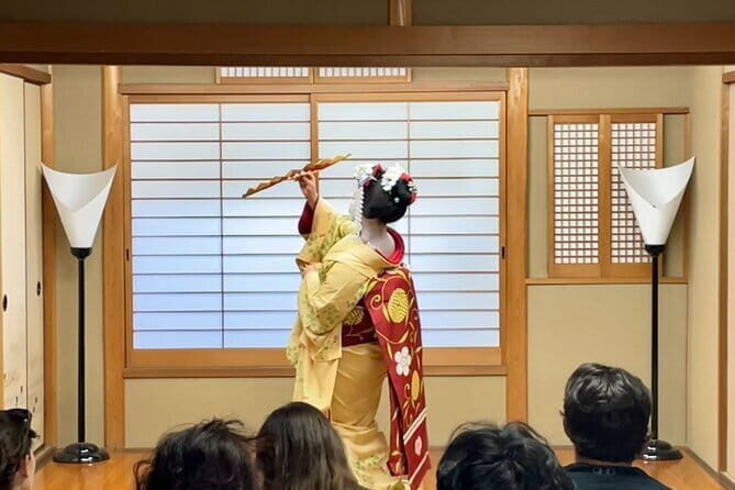 Kyoto Walking Tour with Kimono Rental Lunch and Tea Ceremony - Guide Voice and Cultural Context That Actually Helps