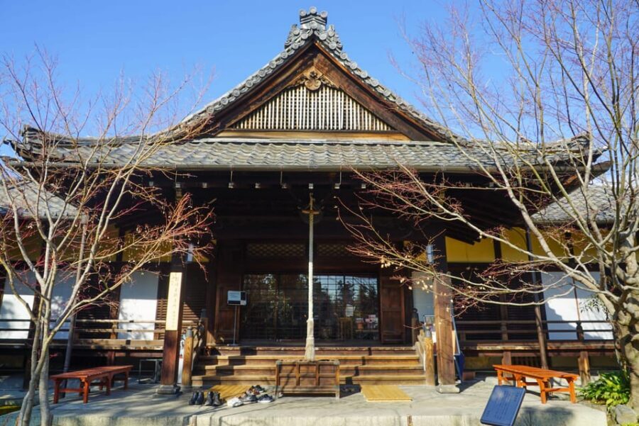Kyoto: Zen Meditation and Garden Tour at a Temple with Lunch - Price and value: why $107 can feel fair here