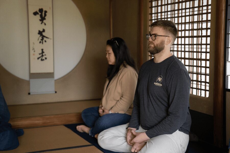 Kyoto: Zen Meditation at a Private Temple with a Monk - Finding Kodaiji Park and the 10-minute walk to the temple
