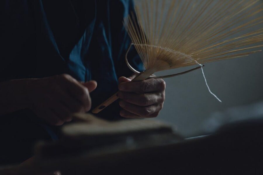 Kyoto:Explore & Create Your Own traditional KYOMARU UCHIWA - From KOMARUYA Sumii to a fan you can actually use