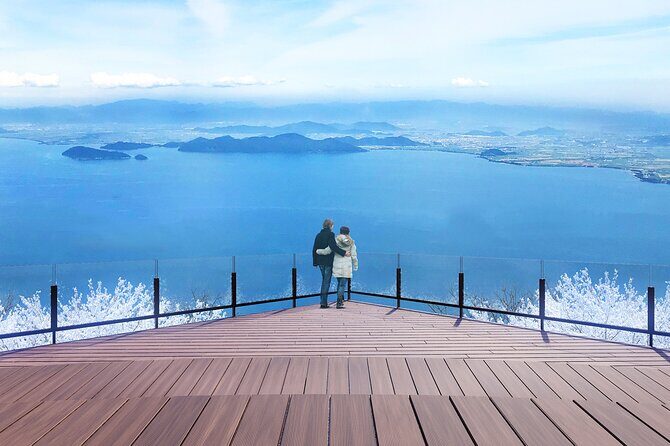 Lake Biwa Tour: Shirahige Shrine, Ukimido ,La Collina Omihachiman - Mangetsu-ji and Ukimido Floating Hall: The Lake at Your Feet