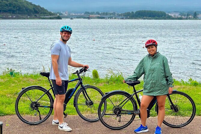 Lake Kawaguchi Explorer: E-Bike Guided Tour - Stop 1: Lake Kawaguchiko shore cycling road (the “start seeing it all” hour)