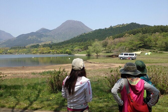 Lake Shidaka and Lake Kagurame Nordic Walking Tour - Meeting point, timing, and how the tour stays easy to follow