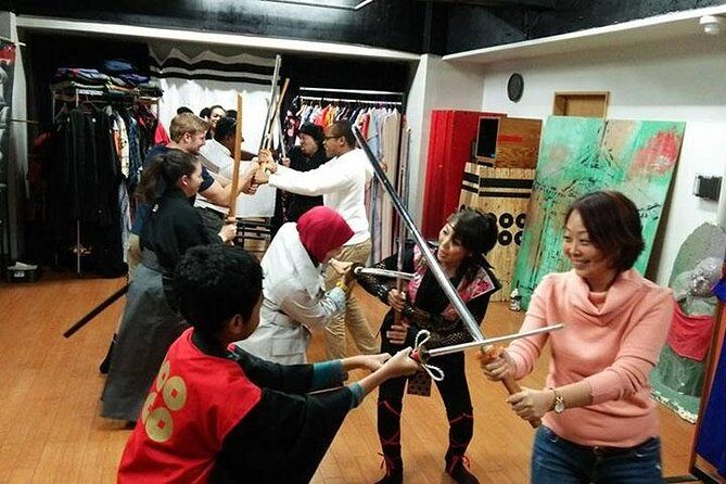 Learn The Katana 'Sword' Technique of Samurai and Ninja - Training the “Tate” Sword Technique: Posture, Balance, and Focus You Can Feel