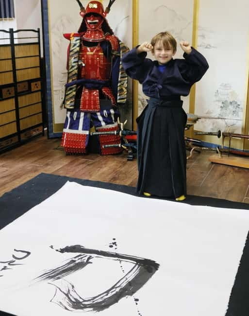 Learning Shodo with a kimono and Trying Samurai Calligraphy - Kimono and costume setup: what you’ll actually do when you arrive