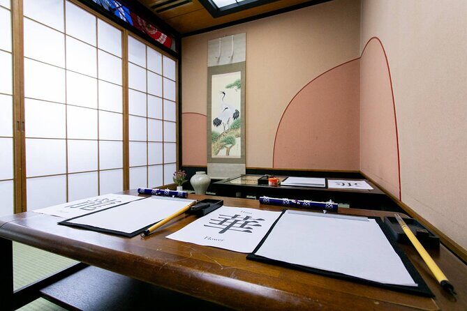 Learning Zen of Japanese Calligraphy in kimono near Osaka Castle - Changing into kimono: the part that turns “calligraphy class” into a memory