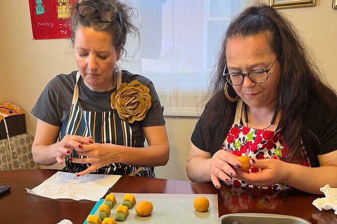 Let's make Wagashi at private home in Yokohama, suburban Tokyo - Meet at Azamino: the start point that keeps things local