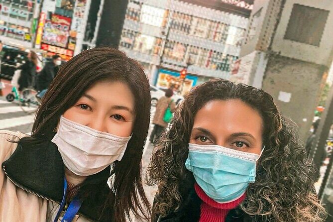Licensed Guide Shinjuku Underground Mall Tour (Tokyo) - Golden Gai in 15 minutes: bars, alley atmosphere, and photo-friendly corners