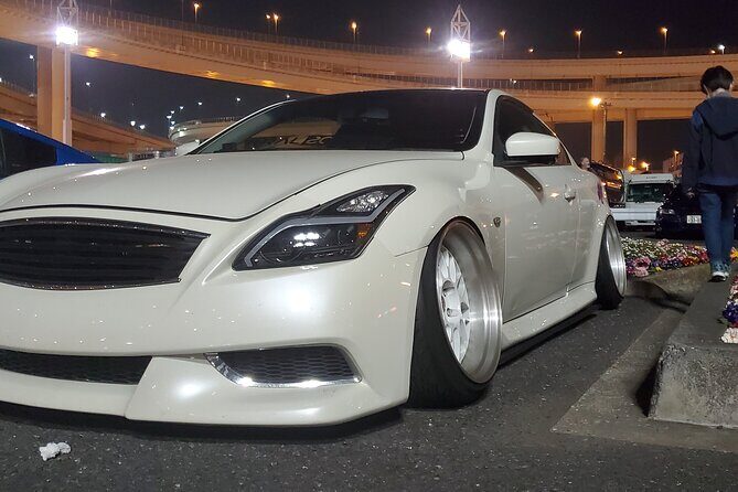 Luxury van Ride to famous car meet up spot Daikoku - The Driver Factor: Comfort, Answers, and Jeremy’s Style