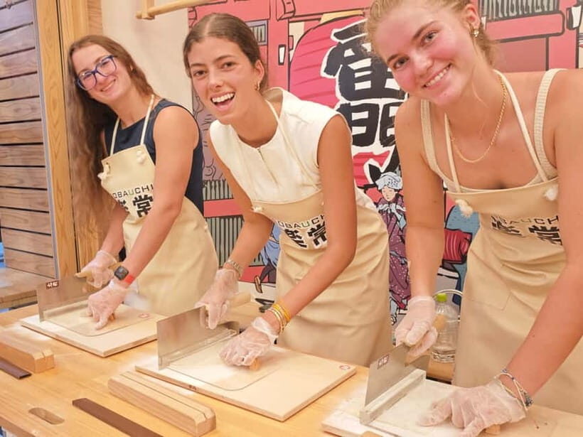 Made from flour in 30min! Ramen-noodle Making Experience! - Quick hits before you book